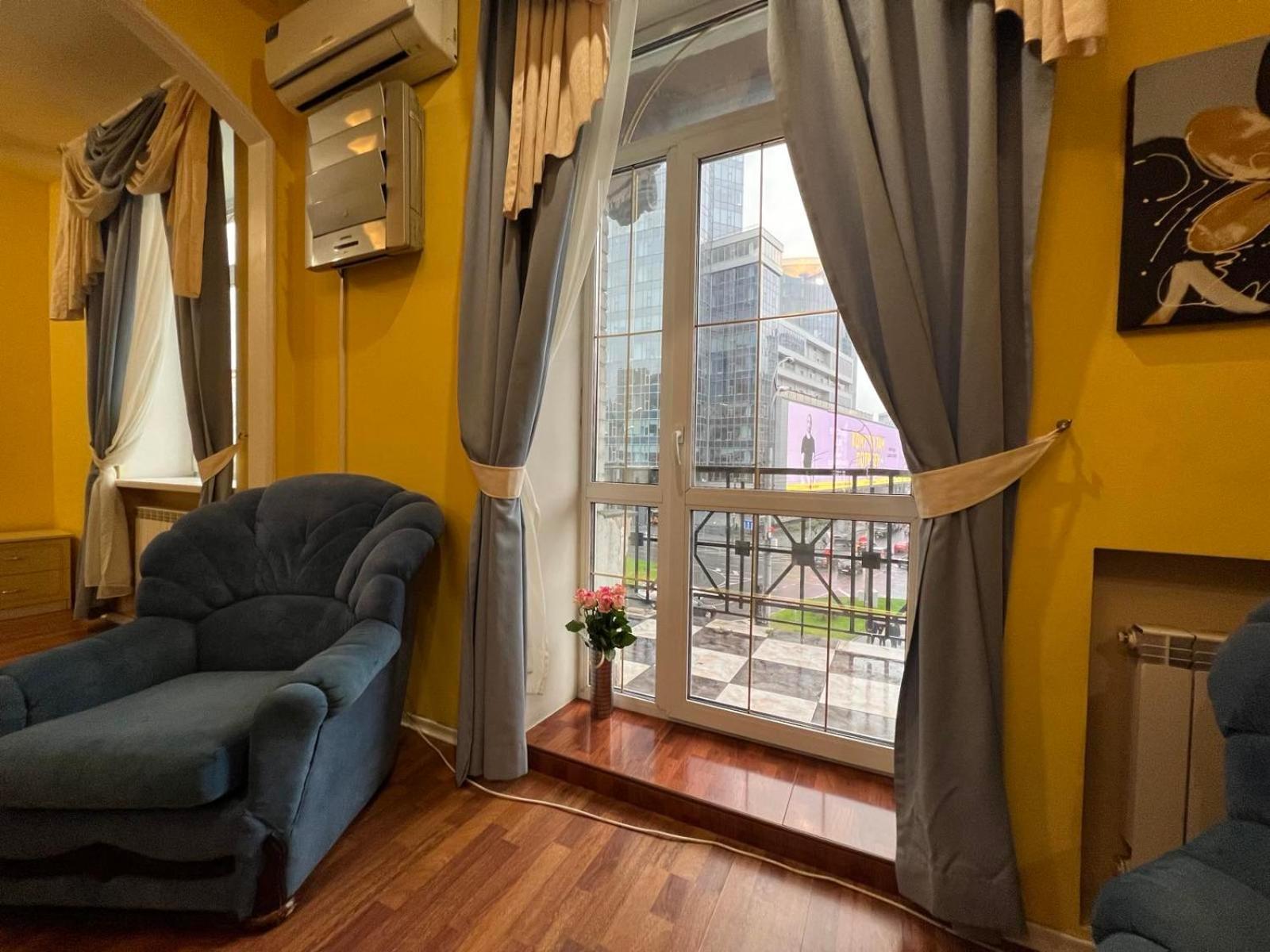 Apartment Near Gulliver Kiev Exterior foto